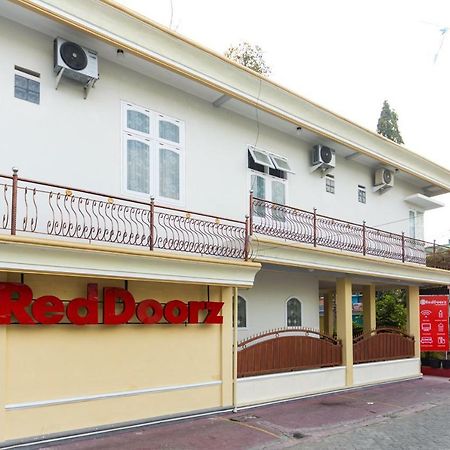 Hotel Reddoorz @ Danau Bratan Malang Exterior foto