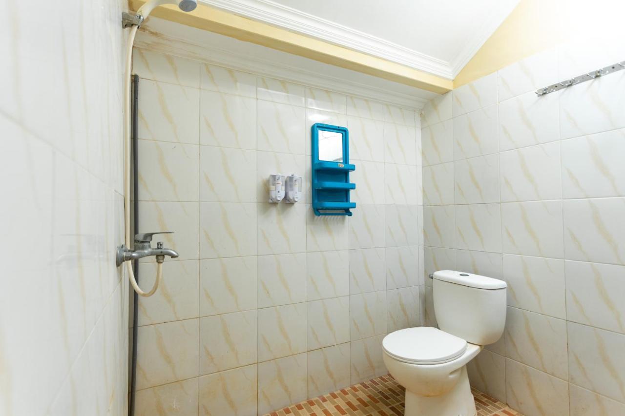 Hotel Reddoorz @ Danau Bratan Malang Exterior foto